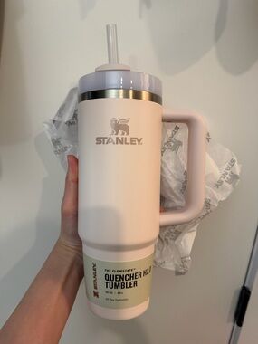 Stanley Pink Silicone Straw Tumbler Lid with Pale Pink Accent